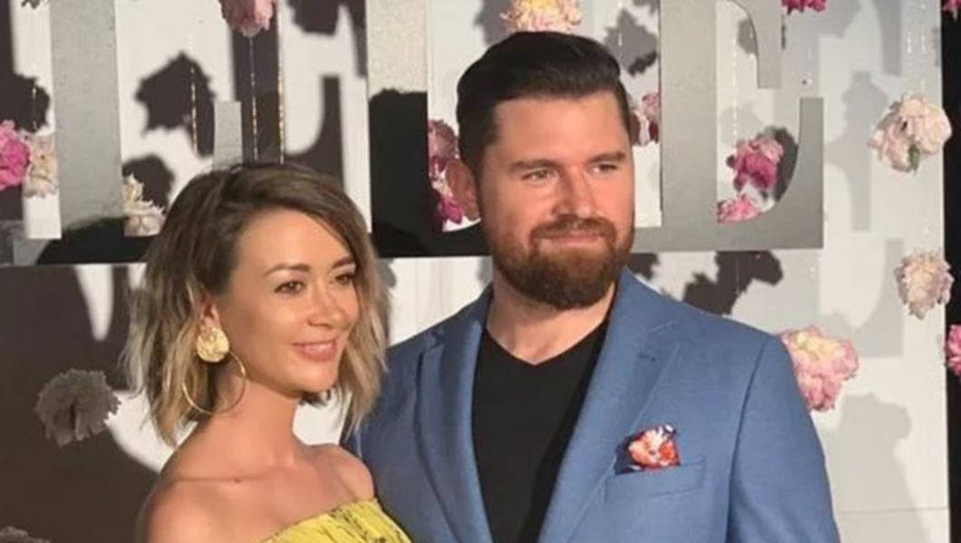 Denisa de la Bambi este pregătită să îmbrace din nou rochia de mireasă: ”Îmi doresc o nuntă restrânsă”