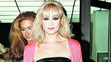 Simona Florescu a ramas indiferenta la drama fostului iubit, Dimitris Tombros, a carui mama a decedat: M-a ignorat! Acum i-am vazut adevaratul caracter