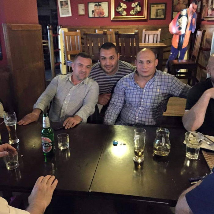 Leonard Doroftei îşi deschide un nou local
