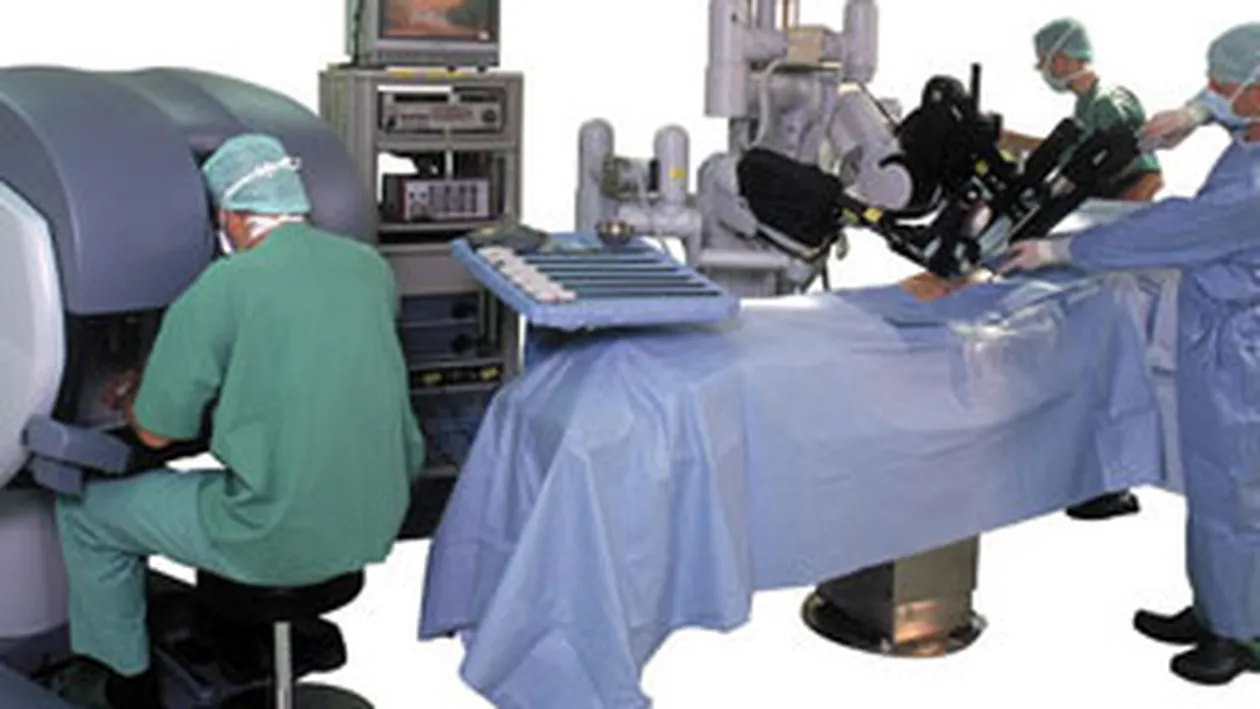 PREMIERA Transplant de rinichi cu ajutorul unui robot medical la Cluj-Napoca