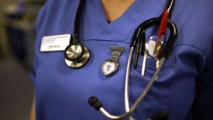 Anchetă în Botoșani! O asistentă a infectat intenționat alte persoane cu coronavirus
