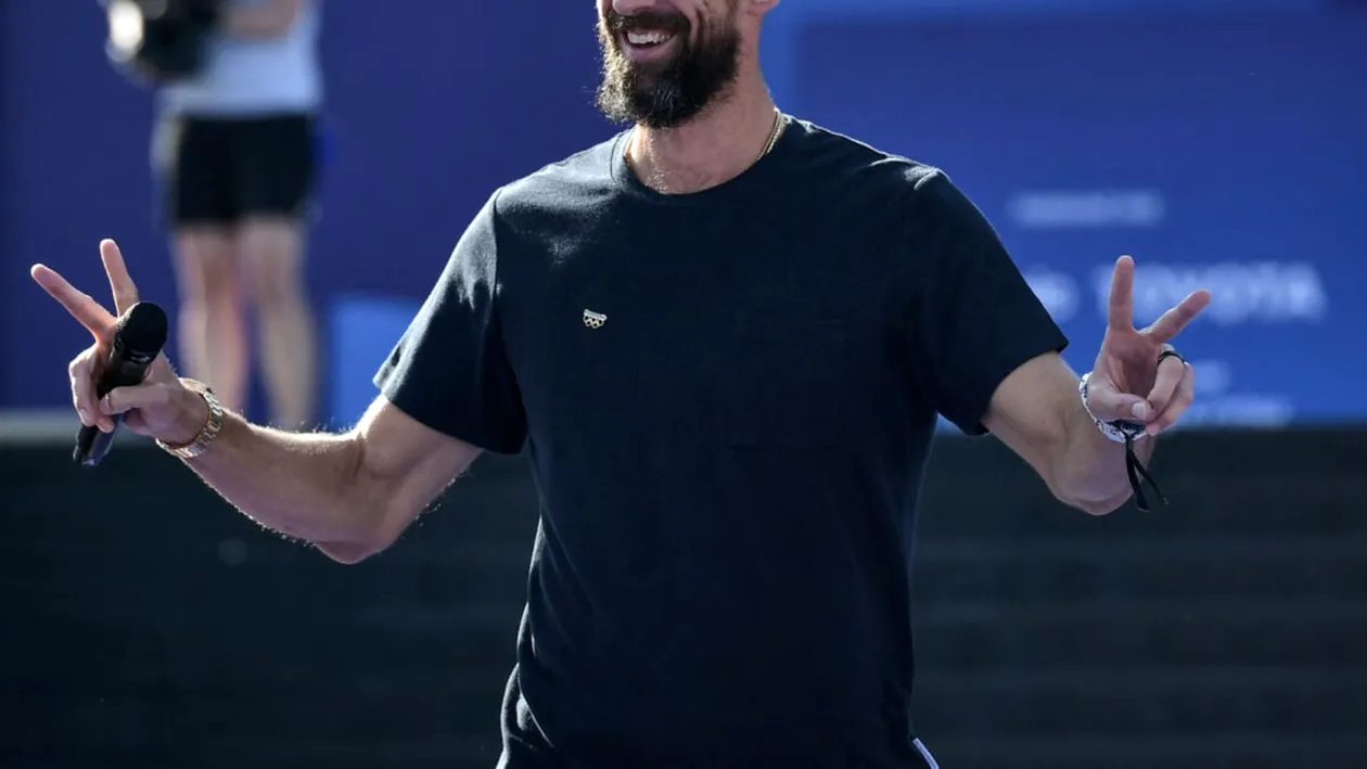 A uitat că e însurat și a luat în brațe un model! Are și 4 copii acasă