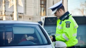 Ce a pățit un polițist din Iași, atunci când a vrut să amendeze un bărbat. Și-a schimbat decizia cu lacrimi în ochi și...