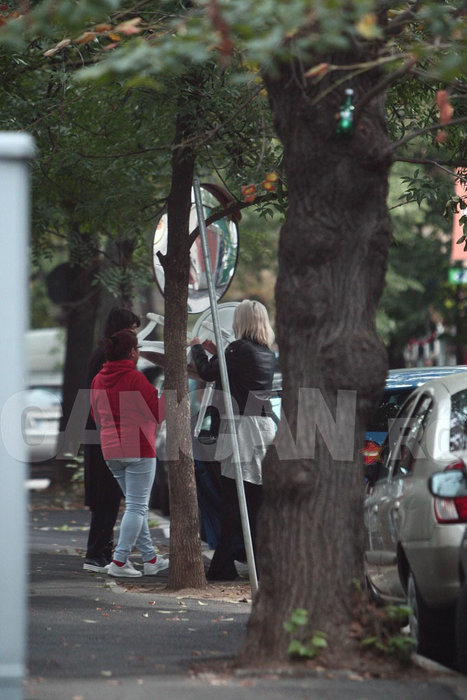 SORE se împarte între meseria de mamă şi cea de afaceristă! Cum a fost surprinsă
