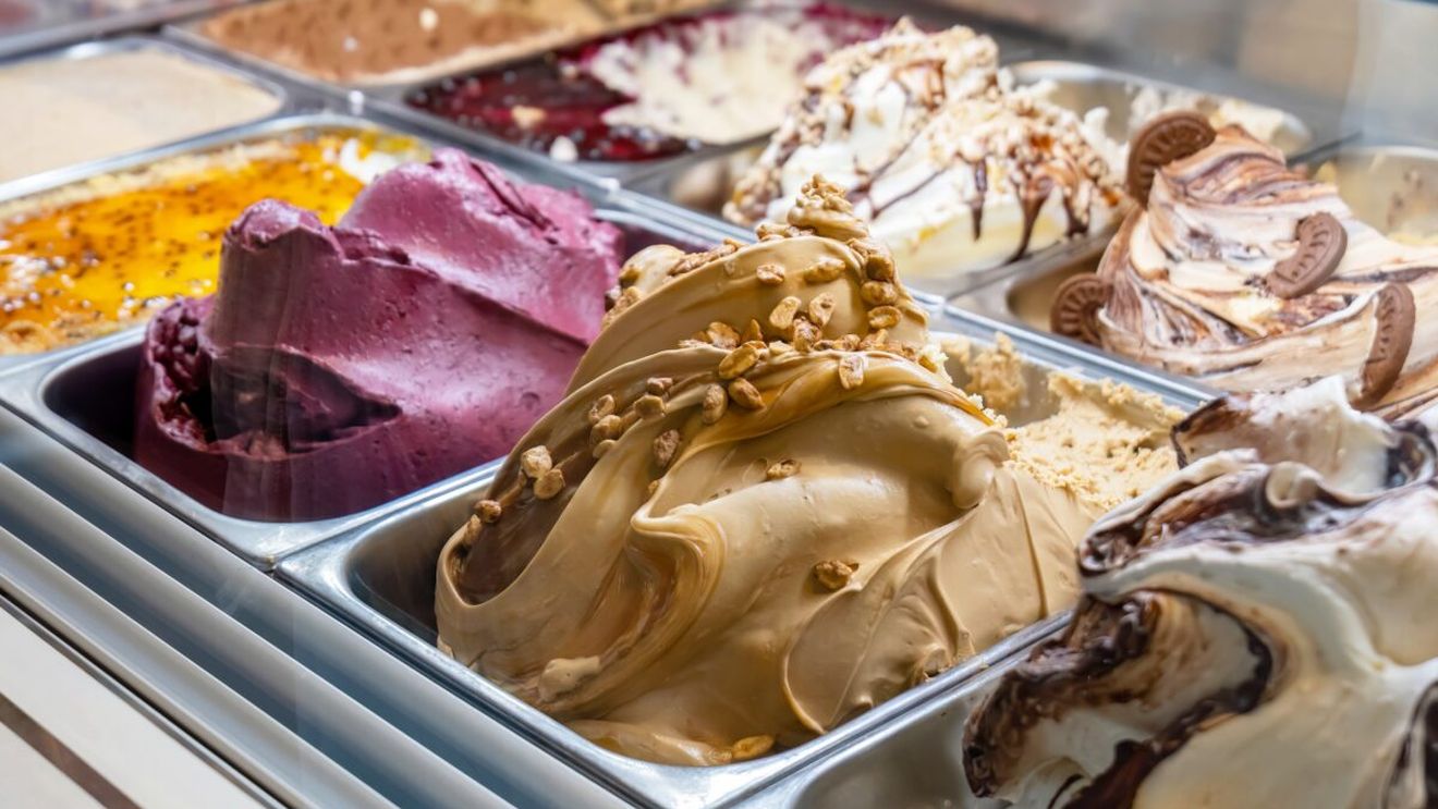 Destinația tot mai apreciată de români în care este interzis să mănânci înghețată pe stradă. Amenda se ridică la 500 de euro