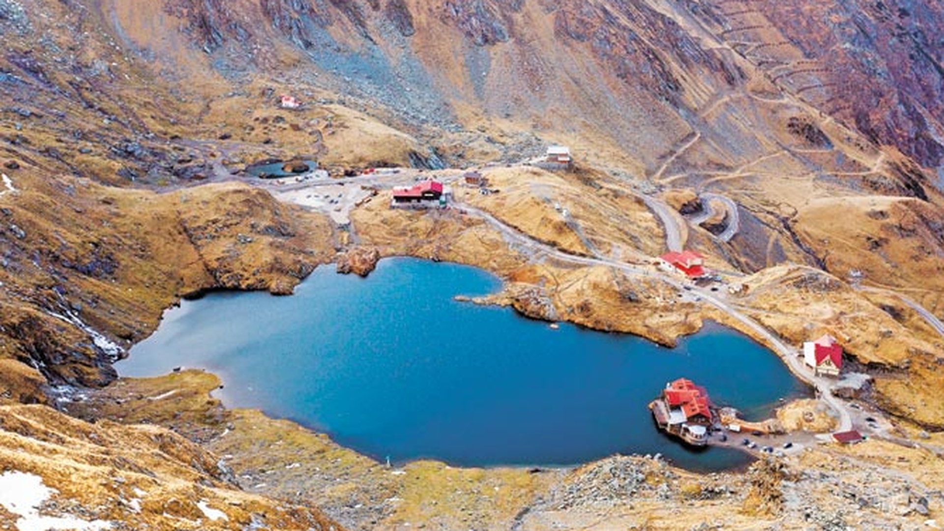 Racoare ca de Boboteaza in lacurile glaciare din Romania! Ape in care nu rezisti decat 4 secunde!