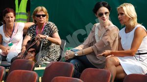 Andreea Marin i-a tinut pumnii unui Ungur slab! "Zana" paguboasa!