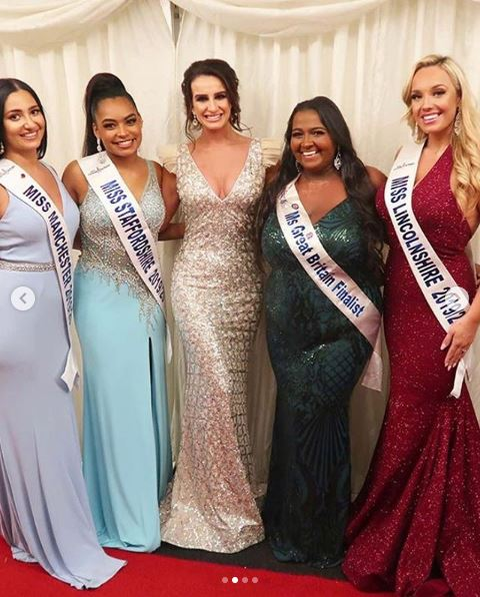 Transformarea uluitoare a unei blonde voluptuoase! A fost părăsită de iubit pentru că era grasă, avea 108 kg, iar acum a ajuns Miss Marea Britanie
