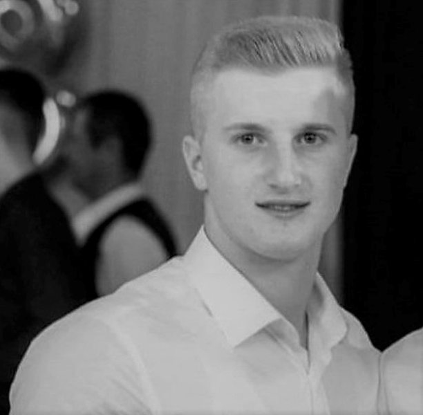 Un tânăr din județul Alba a murit la doar câteva ore după ce a împlinit 18 ani. “O inimă bună a încetat să mai bată!” Firul tragediei