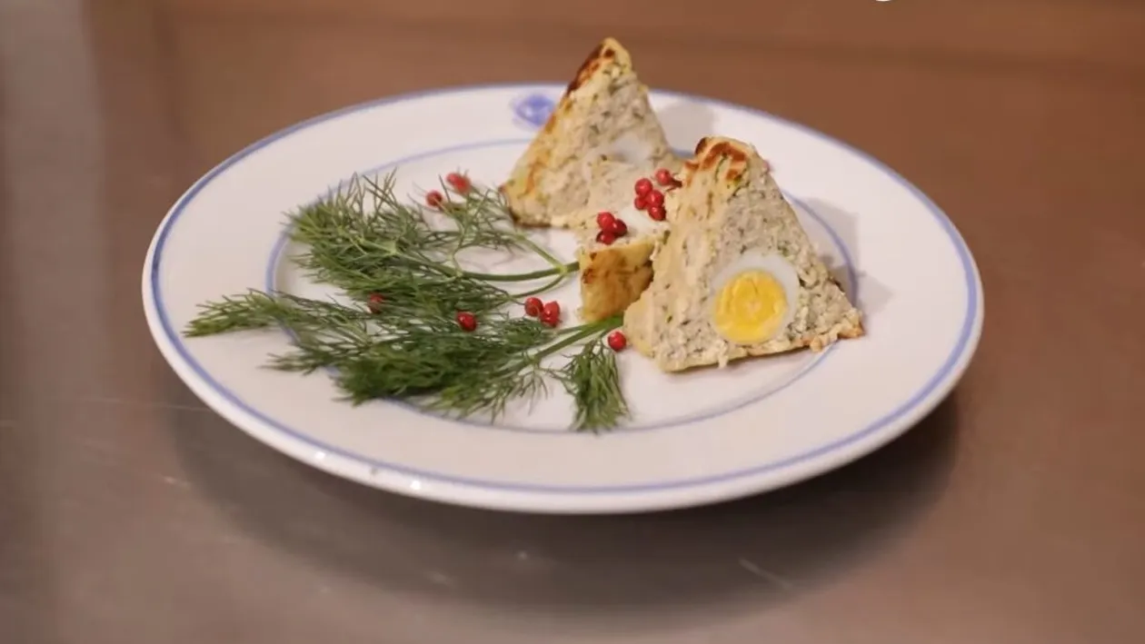 Drobul delicat de pește pregătit pentru ziua de Paște de Călugării de la Mânăstirea Putna