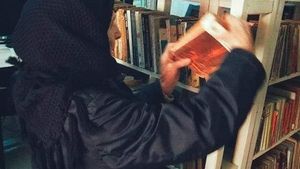 Emoționant. Povestea Mariei Cazacu, femeia care la 95 de ani citește cărți fără ochelari. Trimisă la muncă din copilărie, acum e fan romane polițiste