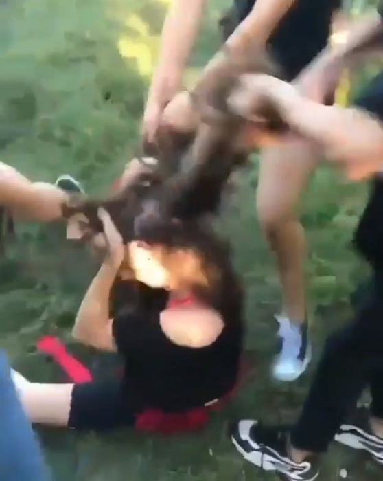 Cristina Ich a izbucnit în plâns când a văzut imaginile cu tânăra de 13 ani din Târgu Jiu bătută de alți copii. Ce spune iubita lui Alex Pițurcă