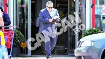 I-a aratat portofelul si s-a luminat! Bibi Galan a impacat-o galant pe Lady Di in parcare