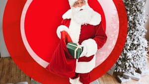 Moș Crăciun a trecut pe la vedetele din România. Le-am “deschis” cadourile!