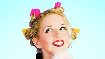 Te-ai intrebat cum te poate face mai frumoasa un profesionist doar din doua miscari?