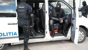 Percheziţii în Capitală! Directoarea unei agenţii de turism este suspectată de înşelăciune cu pachete turistice