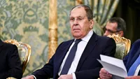 Serghei Lavrov, apariție neobișnuită la întâlnirea Trump-Putin din Alaska. Ce scrie pe puloverul ministrului rus de Externe