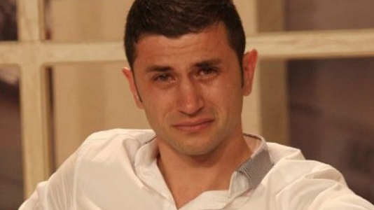 Celebrul ”Blocnotes”, CLAUDIU RĂDUCANU, loveşte din nou! E fabulos cu ce texte a vrut să ”agaţe”!