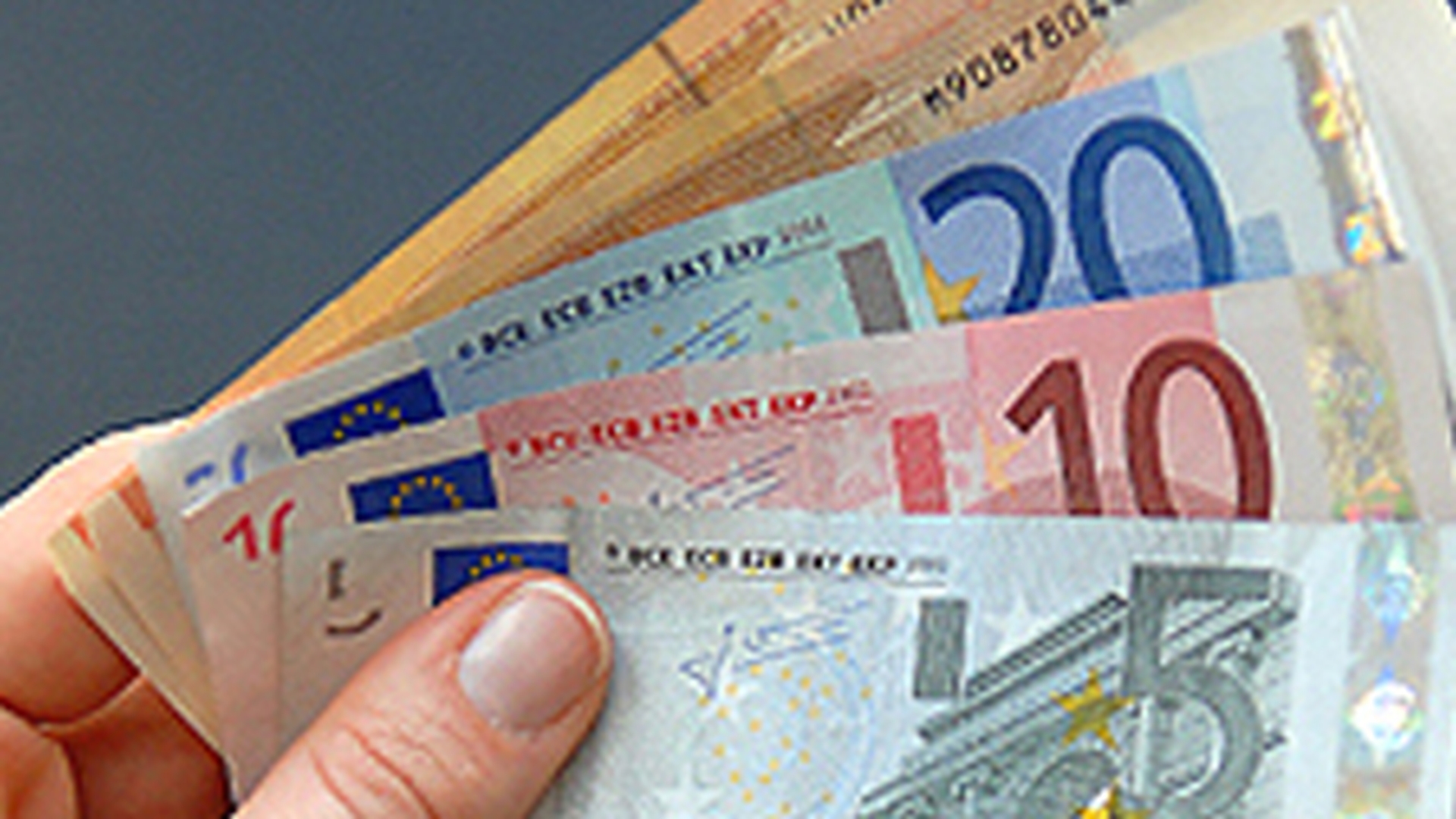 Euro atinge maximul din ultimele 15 luni!  A ajuns la 4,3210 lei la cursul BNR