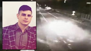 Imagini șocante cu momentul în care un tânăr de 19 ani, din Bistrița, intră pe contrasens și moare lovind altă mașină!