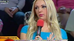 VIDEO Alexandra, fiica lui Carmen Harra, face si ea previziuni: "Mama se marita intr-un an!"