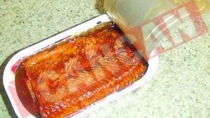 Un barbat a murit de la o conserva de peste