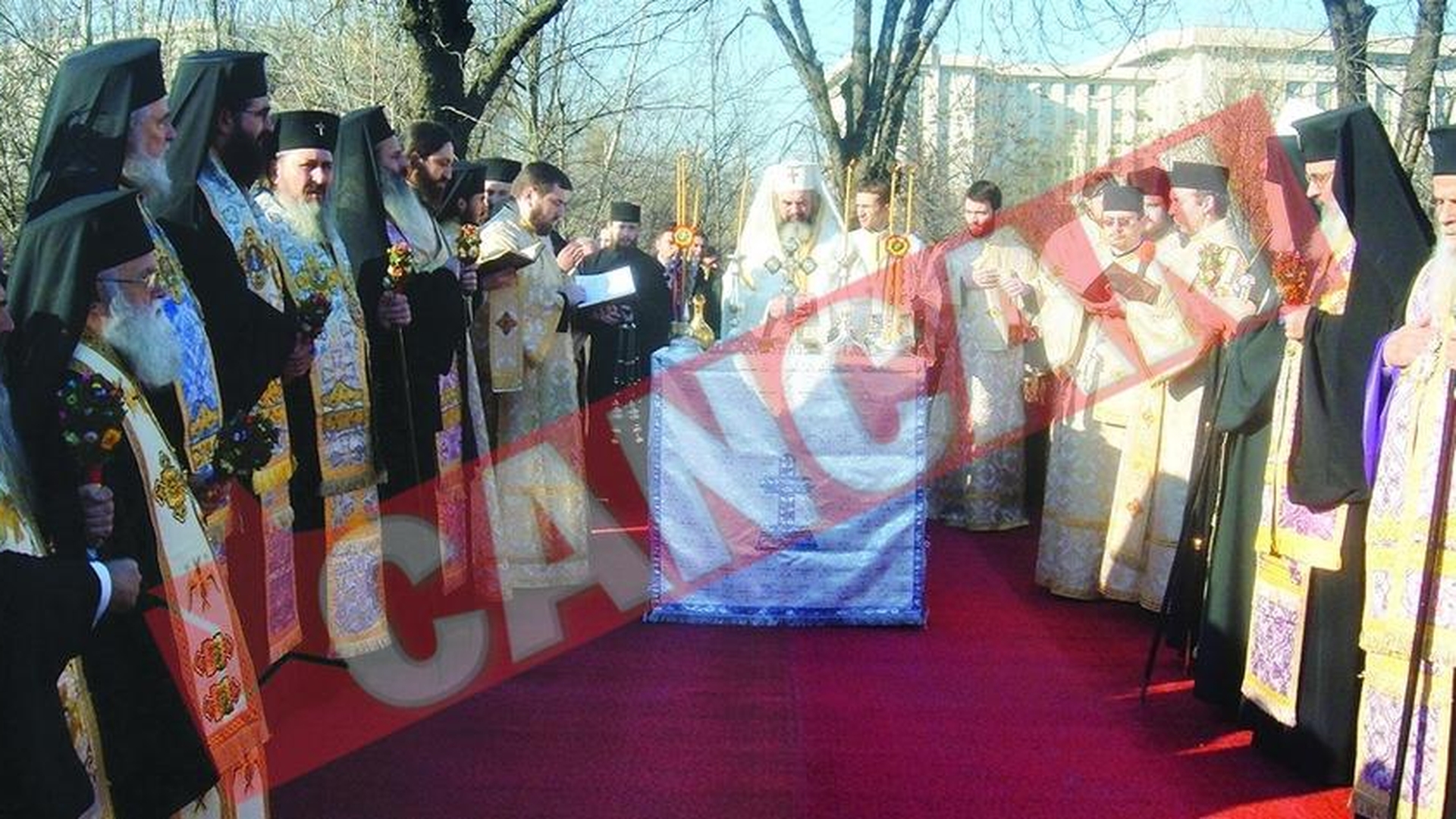 Catedrala Mantuirii Neamului a ramas doar cu piatra de temelie