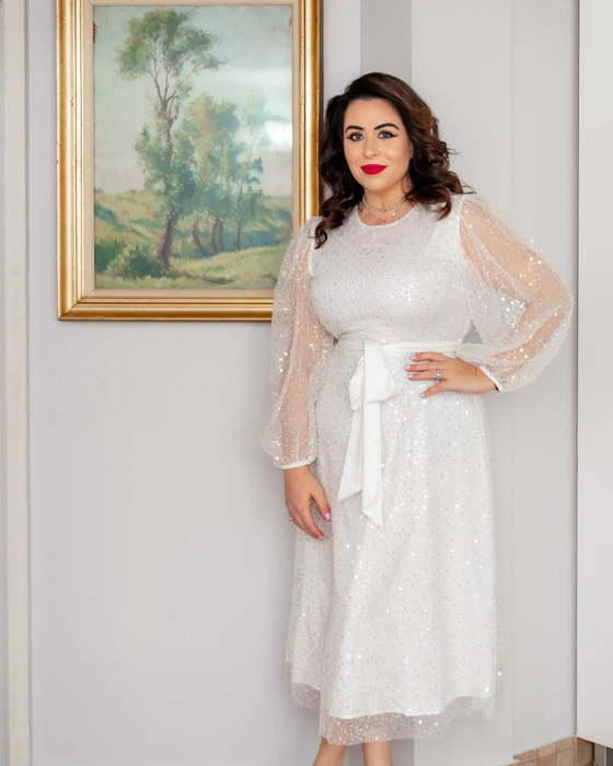 Oana Roman își acuză sora că nu își vizitează mama (Foto: Facebook)