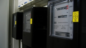 ANRE scoate la iveală tentativele furnizorilor de energie electrică de a obține bani de la stat