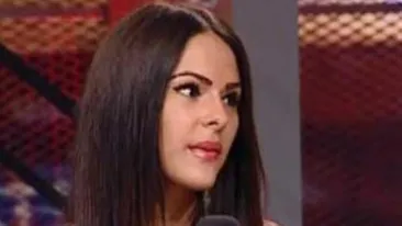 Imagine soc! Diana lui Mitea surprinsa in timp ce se saruta cu alta femeie. E la caterinca