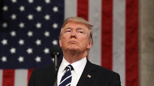 Donald Trump l-a demis pe şeful FBI, James Comey!