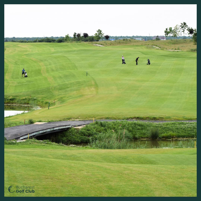 Și în România, golful prinde aripi. BUCHAREST.GOLF este unul dintre cluburile unde pasionații de golf își pot urma visul