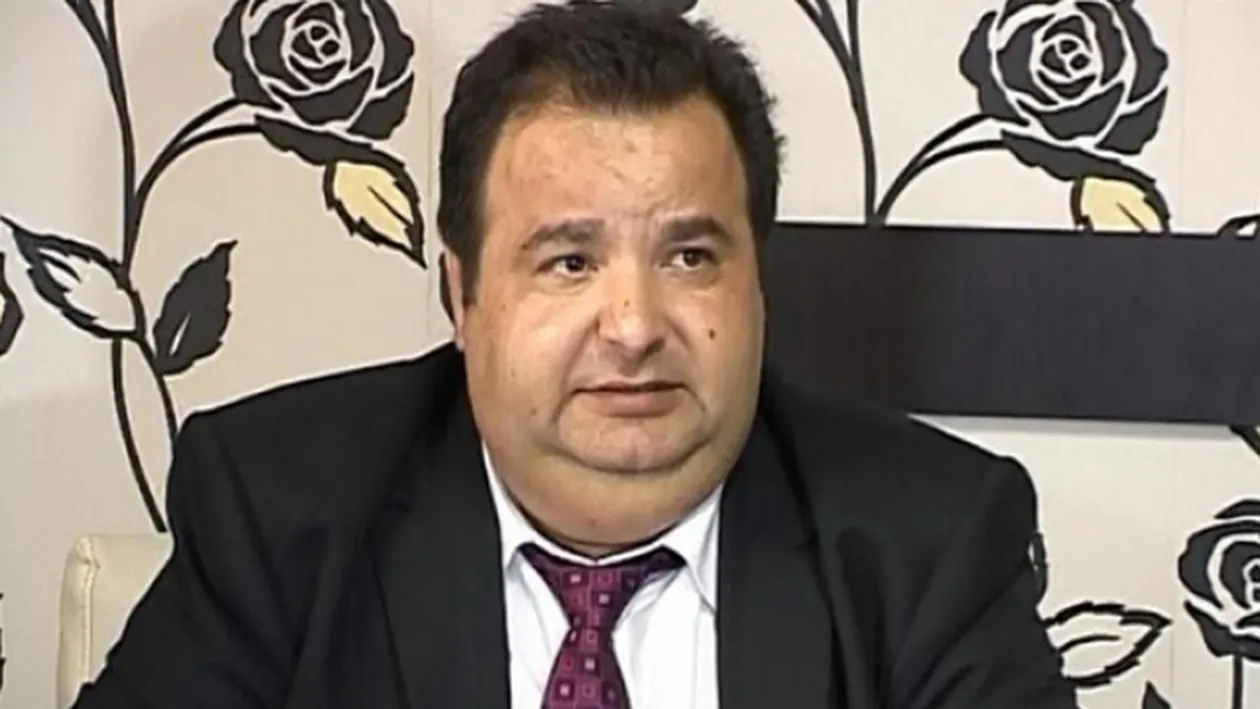 N-o sa-ti vina sa crezi ce face Regele Cioaba pe o plaja din Spania! Totul a inceput de la pariul cu Maruta