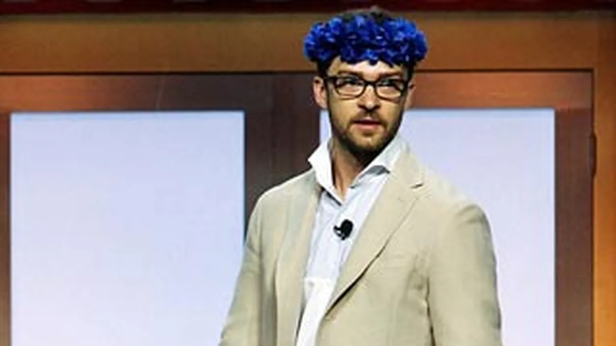 Cu fusta hawaiana si flori in par: vezi cum a aparut Justin Timberlake la un eveniment oficial