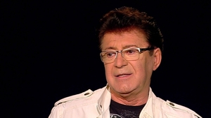 Cântărețul Gabriel Dorobanțu povestește cum a devenit victima hackerilor. Ce i-au furat aceștia marelui artist