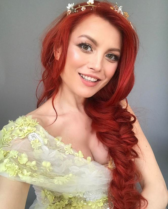Fanii bănuiesc faptul că Elena Gheorghe va avea o fetiţă
