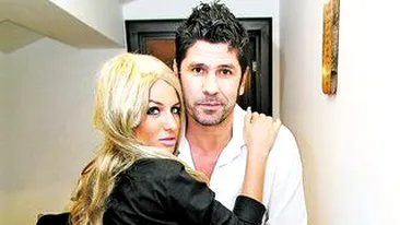 Intalnire de familie in club! Ogica i-a prezentat-o fiicei pe mama vitrega de 20 de ani