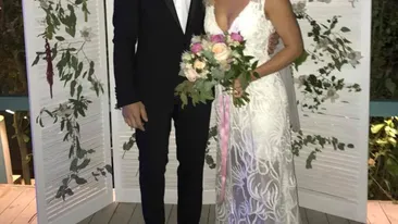 O actriţă îndrăgită de la noi s-a căsătorit la malul mării! Imagini de la eveniment