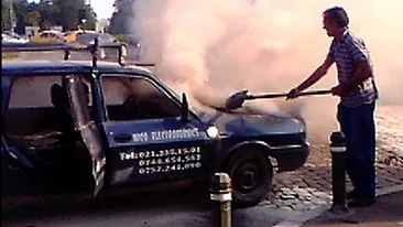 O masina a luat foc pe Bulevardul Aviatorilor!