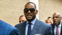 Riscă să înfunde pușcăria. Noi acuzații la adresa celui care a lansat hit-ul ”I Belive I Can Fly”, rapper-ul R.Kelly