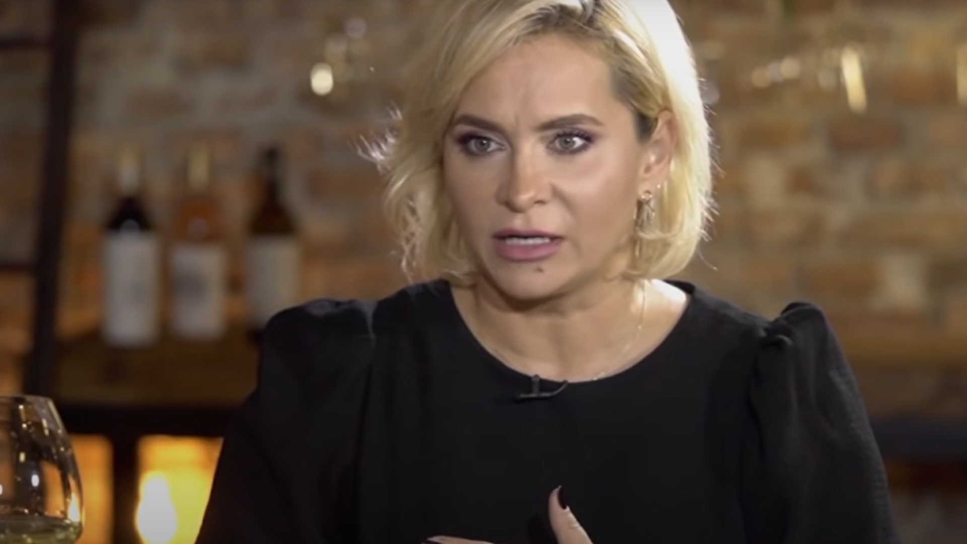 Cu ce s-a ocupat Paula Chirilă înainte să intre în lumea actoriei! ”Au murit oameni în mâinile mele și nu am să uit asta!”