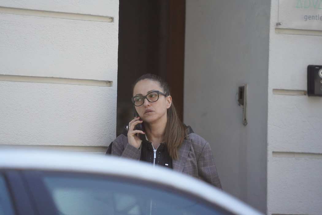 Soția lui Adrian Hădean a ajuns la clinica stomatologică (Foto: CANCAN.RO)