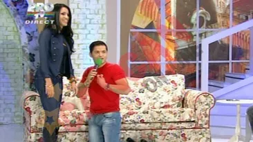 A cerut-o de nevasta in direct!