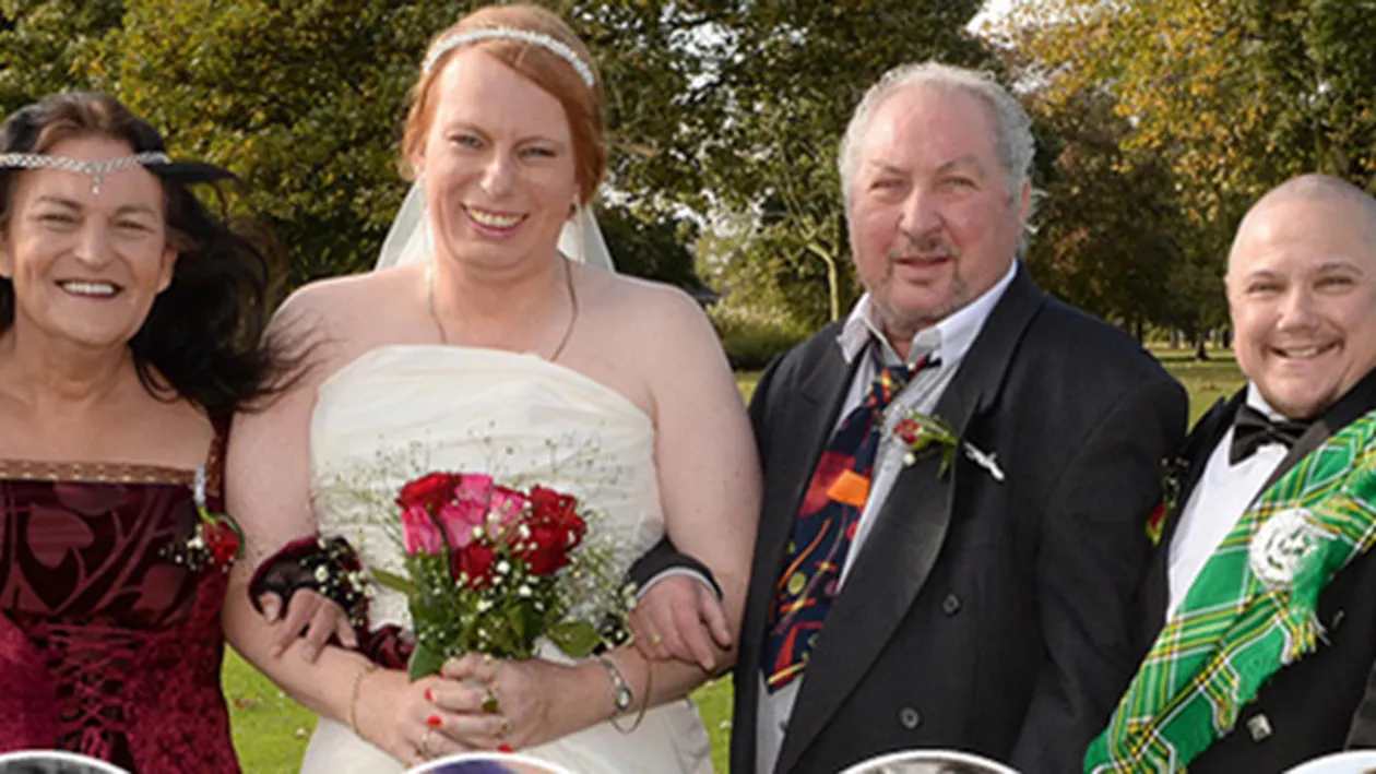 Nunta ASTA va intra in istorie! Mirii ascund un SECRET INCREDIBIL! Nici invitatii nu sunt tocmai normali