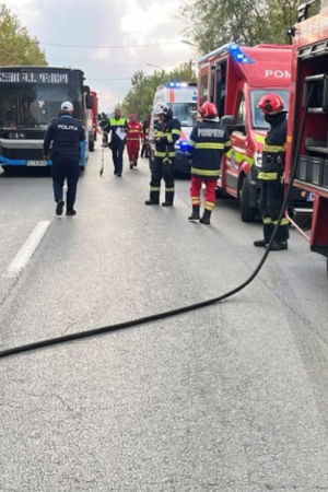 Șoferul implicat în accidentul cumplit din Craiova a murit. Tânărul în vârstă de 20 de ani a intrat pe contrasens și a lovit un autobuz