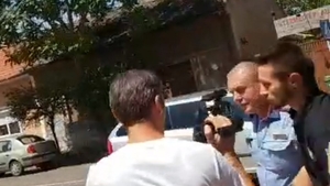 VIDEO. Răsturnare de situație în cazul mașinii care a plonjat în lacul Ghioroc. Unul dintre băieții care au supraviețuit a fost reținut