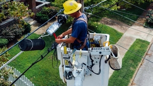 Am aflat salariul! Câți euro câștigă lunar un român care lucrează ca electrician calificat în Italia