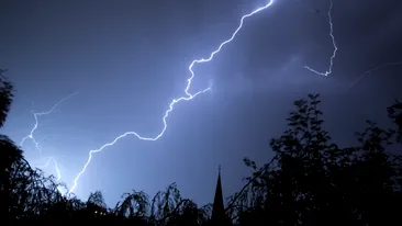 METEO 21 SEPTEMBRIE. Furtunile şi grindina fac în continuare ravagii!