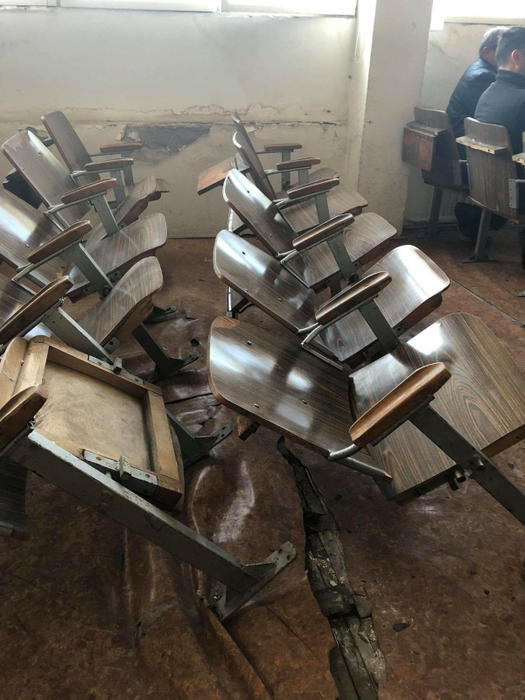 Așa arată sala în care se dă examenul pentru permisul auto, la Poliția Rutieră Dâmbovița