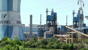 Incident grav la Combinatul din Târgoviște! Un angajat se află în stare gravă după ce s-a ars cu oțel topit